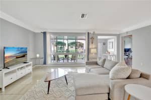 10376 NW 3 St, Plantation, FL 33324, Sold 12/13/24