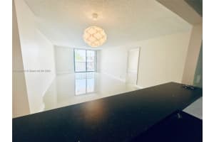 MLS# A11688462, Miami Beach, Florida 33140