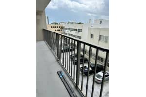 MLS# A11688462, Miami Beach, Florida 33140