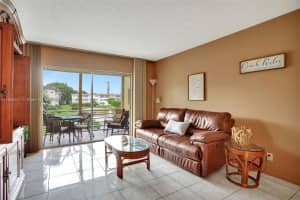 3501 NW 47th Ave APT 503, Lauderdale Lakes, FL 33319, - MLS#A11688547