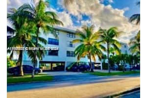 3702 Ne 171st St 11, North Miami Beach