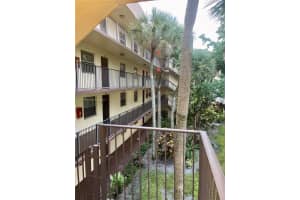 3161 Nw 47th Ter 301, Lauderdale Lakes