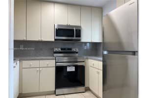 1511 W 42nd Pl, Hialeah, FL 33012, Sold 03/28/25
