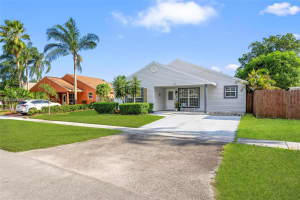 8660 SW 16th St, Pembroke Pines, FL 33025, Sold 01/03/25