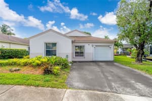 20780 NW 1st St, Pembroke Pines, FL 33029, Sold 02/07/25