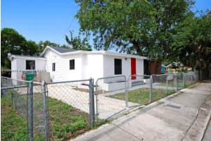 286 Nw 57th St, Miami
