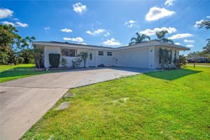 302 SE Verada Ave, Port St. Lucie, FL 34983, Sold 01/07/25