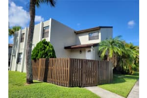 10080 NW 9th St Cir, Miami, FL 33172, Sold 12/04/24