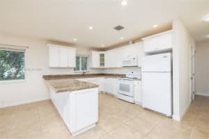 529 Beach Rd, Key Largo, FL 33037, Sold 05/07/25