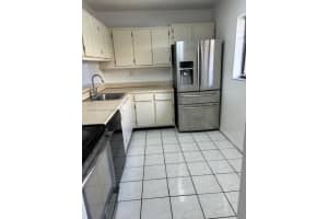 8615 NW 8th St APT 408, Miami, FL 33126, Sold 05/30/25