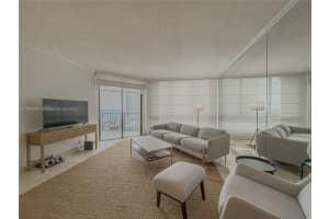 520 Brickell Key Dr, Miami, FL 33131, Sold 12/31/24
