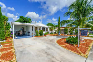 6871 Harding St, Hollywood, FL 33024, Sold 02/11/25