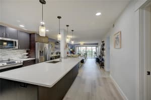 600 Uno Lago Dr, North Palm Beach, FL 33408, Sold 01/09/25