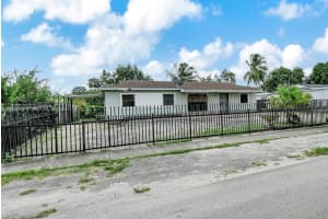 4480 NW 201st St, Miami Gardens, FL 33055 - MLS#A11689565