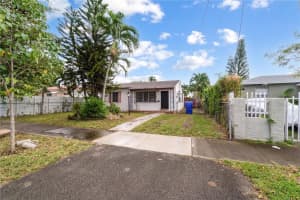 3320 NW 16th St, Miami, FL 33125, Sold 12/04/24