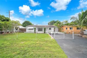 6410 Hayes St, Hollywood, FL 33024, Sold 01/09/25