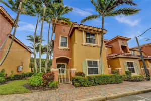 1013 SW 143rd Ave, Pembroke Pines, FL 33027, Sold 01/31/25