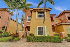 1013 SW 143rd Ave, Pembroke Pines, FL 33027, Sold 01/31/25