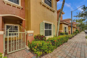1013 SW 143rd Ave, Pembroke Pines, FL 33027, Sold 01/31/25