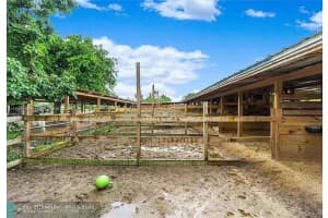 11090 Sw 28th Ct Davie, FL 33328 - MLS#A11689900