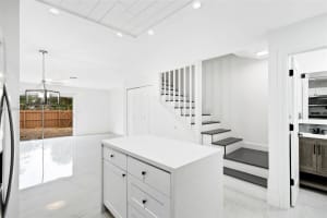 450 SE 7th St, Dania Beach, FL 33004, Sold 02/18/25