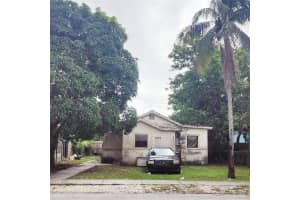2230 Nw 92nd St, Miami