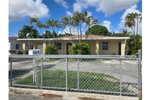961 E 32nd St, Hialeah, FL 33013, - MLS#A11690185