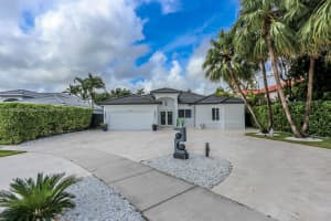 1920 SW 137th Pl, Miami, FL 33175, Sold 01/27/25