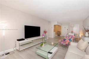 6700 Cypress Rd, Plantation, FL 33317, Sold 08/12/25
