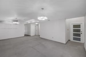 9982 NW 127th St, Hialeah Gardens, FL 33018, Sold 12/26/24