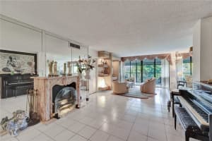 2812 N 46th Ave, Hollywood, FL 33021, Sold 01/15/25