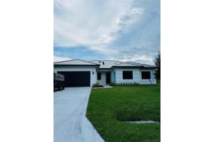 755 SW Alton Cir, Port St. Lucie, FL 34953, - MLS#A11690431