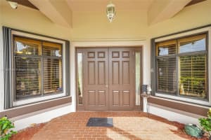 5490 Castlegate Ave, Davie, FL 33331, Sold 05/16/25
