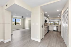 7248 Fairfax Dr, Tamarac, FL 33321, Sold 03/04/25