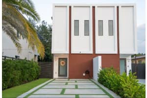 2033 Sw 62nd Ave A, Miami
