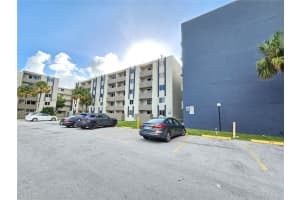 10090 NW 80th Ct, Hialeah, FL 33016, Sold 02/12/25