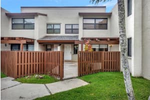 10286 NW 9th St Cir, Miami, FL 33172, Sold 01/31/25