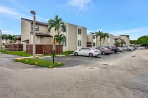 10286 NW 9th St Cir, Miami, FL 33172, Sold 01/31/25
