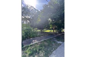 2778 Nw 44th St Miami, FL 33142 Sold 01/07/25