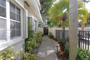 633 NE 9th Ave, Fort Lauderdale, FL 33304, Sold 12/20/24