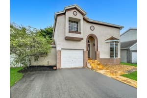 10790 SW 11th Dr, Davie, FL 33324, Sold 12/18/24