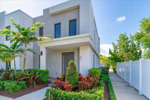 501 NW 17th St, Fort Lauderdale, FL 33311, Sold 02/12/25