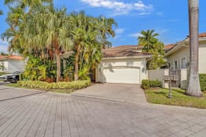 1061 Waterside Ln, Hollywood, FL 33019, Sold 01/17/25
