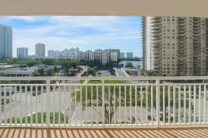 251 174th St, Sunny Isles Beach, FL 33160, Sold 02/10/25