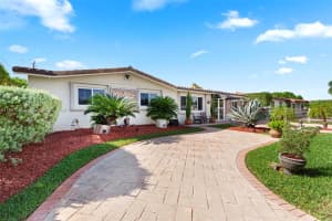 2904 SW 92nd Ct, Miami, FL 33165, Sold 12/27/24
