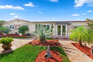 2904 SW 92nd Ct, Miami, FL 33165, Sold 12/27/24