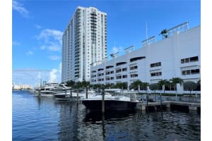 17111 Biscayne Blvd 1104, North Miami Beach