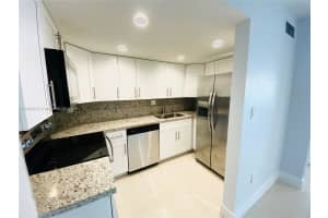 4705 NW 7th St, Miami, FL 33126, Sold 01/03/25
