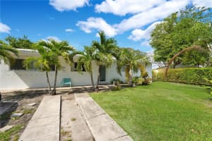 10411 SW 51st St, Miami, FL 33165, Sold 04/12/25