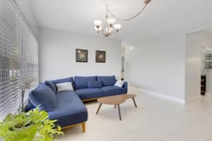 280 NE 169th St, North Miami Beach, FL 33162, Sold 01/27/25